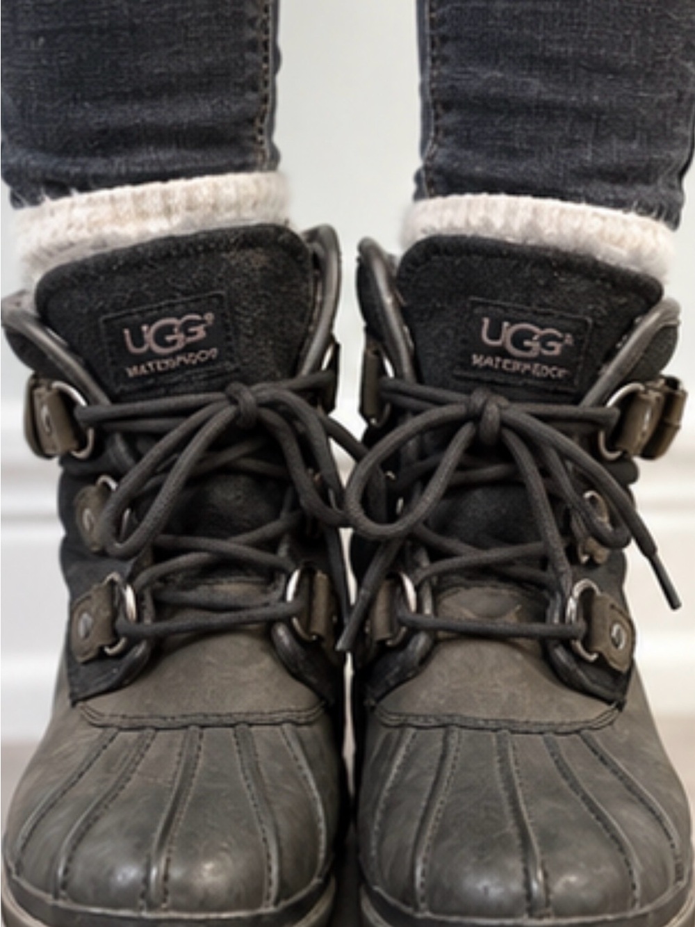 UGG Australia Waterproof Leather Duck Boots Shearling Lined Lace Up